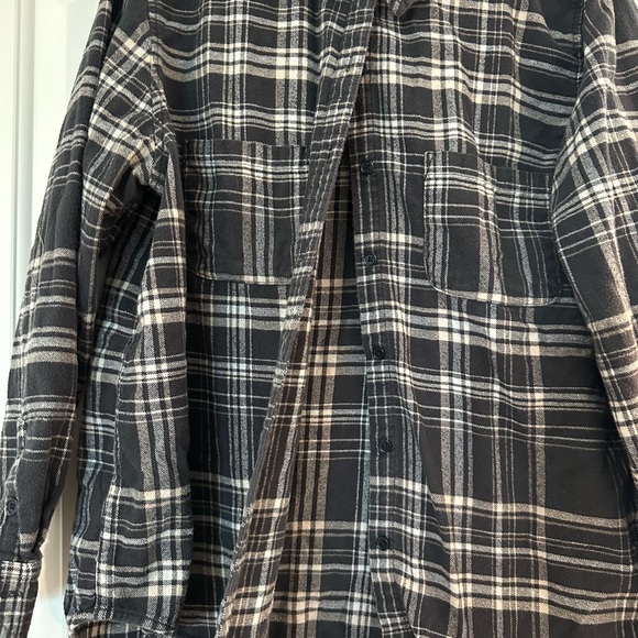 Universal Thread Flannel Button down - Picture 4 of 5